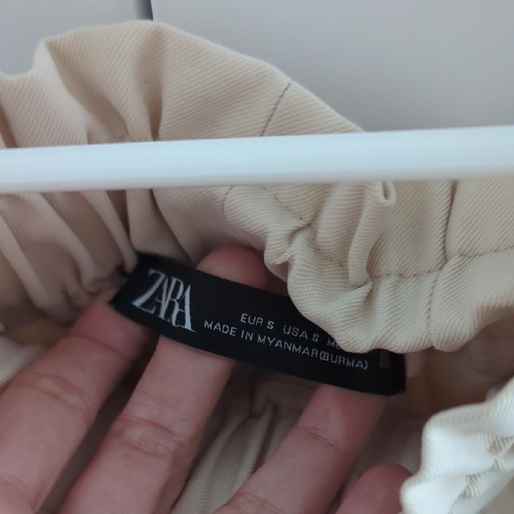 Cream High-Waisted Button Pants - Picture 4 of 5